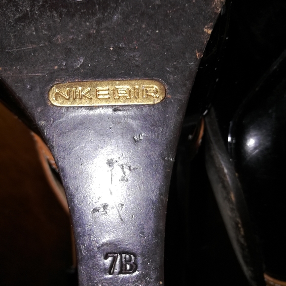 COLE HAAN sz 7 Peep Toe Strap Patent 4 inch Wedge - Picture 5 of 5